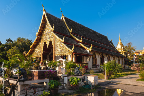 Photos Phra Chedi and Phra Wihan of Wat Chiang Man in Chiang Mai, Thailand
