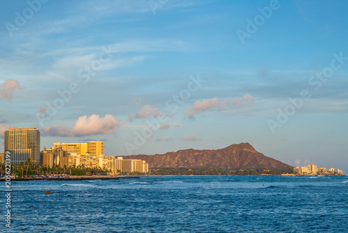 honolulu city and diamond head mountain located in oahu island, hawaii, united states