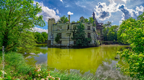 Bild auf Leinwand Abandoned Chateau de la Mothe Chandeniers in Les Trois Moutiers, France