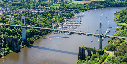 Tableau sur toile Pont Suspendu de La Roche Bernard spanning Vilaine River in Brittany France
