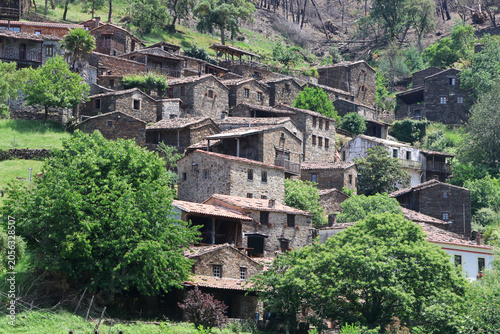 Foto historische Dorf Candal Aldeias de Xisto im Bergland von Portugal