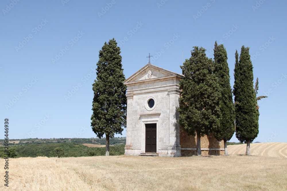 Obraz premium Chapel of Vitaleta in Tuscany Italy