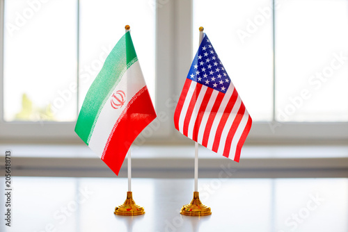 Quadro su tela Flags USA Iran diplomacy negotiations conflict talks relations