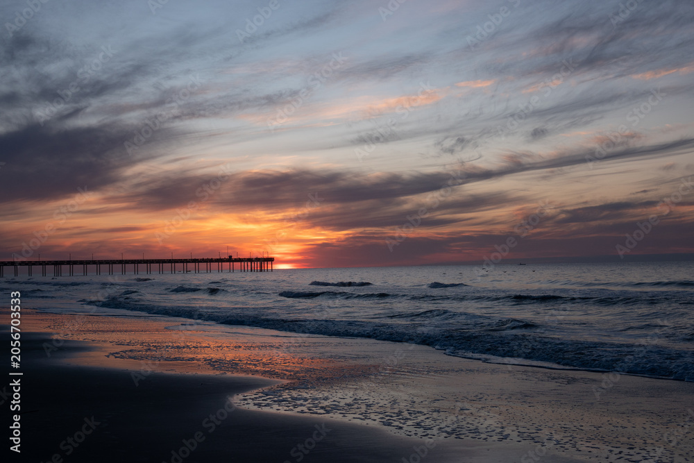 Fototapeta premium Sunrise over pier