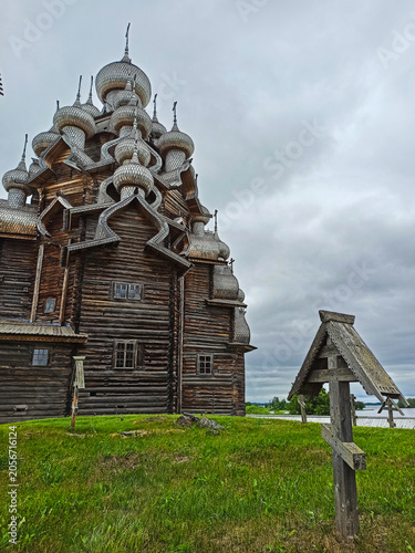 Obraz na plátne A traditional wooden church with onion domes.