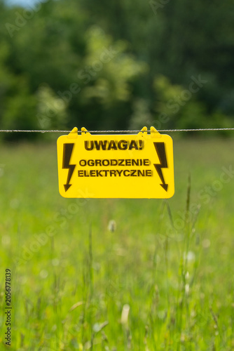 A sign warning against the possibility of electric shock