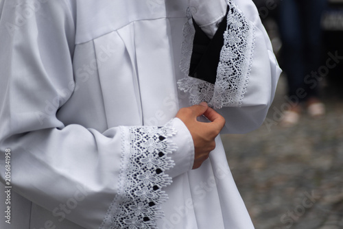 Obraz na plátně Altar servers and acolytes in a Catholic religious procession