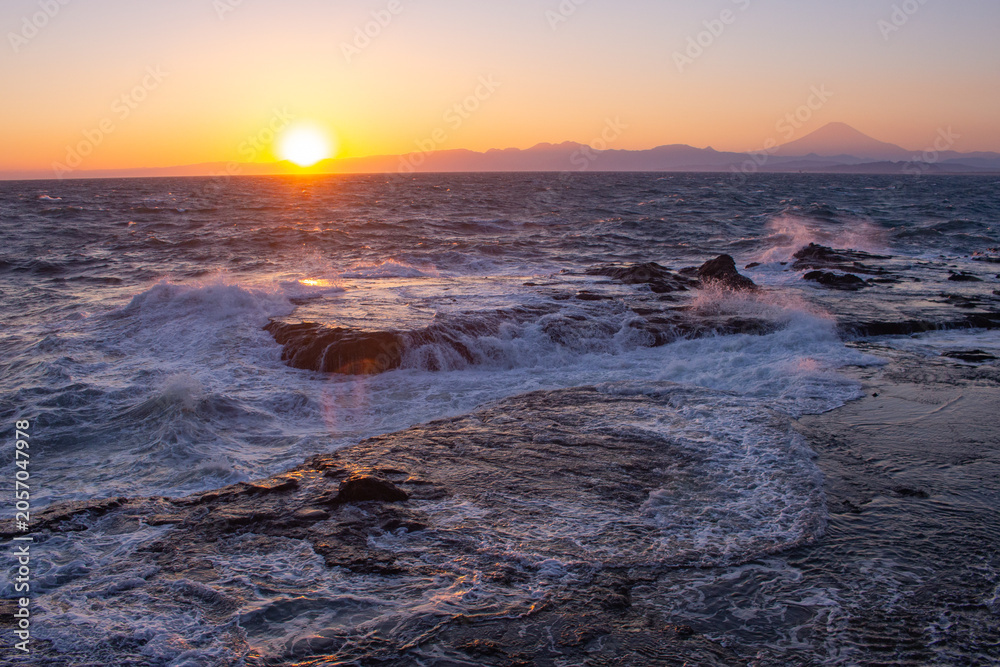 Fototapeta premium Beautiful sunset at Chigogafuchi in Autumn. Enoshima Island, Kanagawa Prefecture, Japan