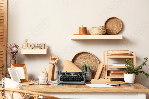 Creative home office worksp...