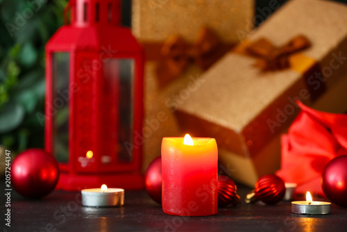 Festive holiday ambiance wi...