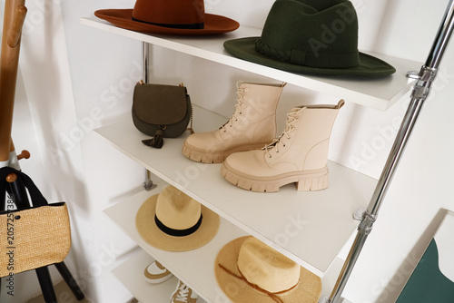 Shelving unit with stylish ...
