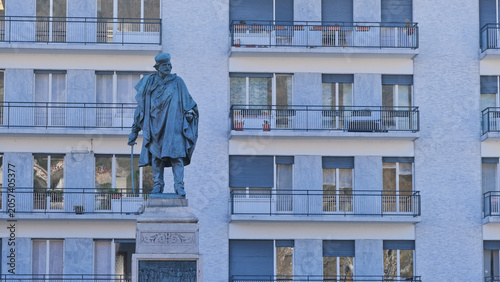 Foto La statua di Giuseppe Garibaldi a Como, Lombardia, Italia.
