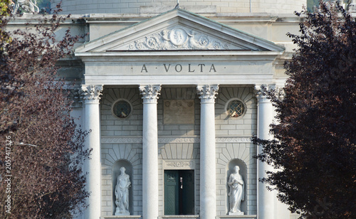 Il Tempio Voltiano a Como, Lombardia, Italia.