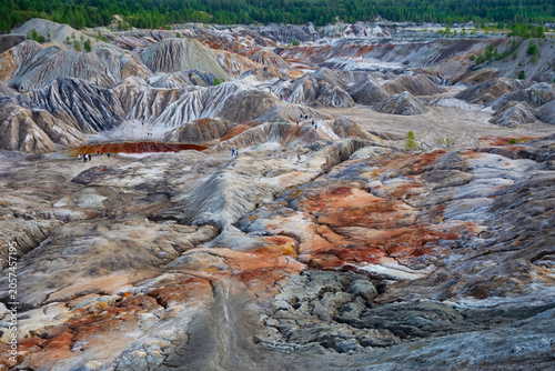 Fotografie A summer evening at the Ural Mars scenic quarry