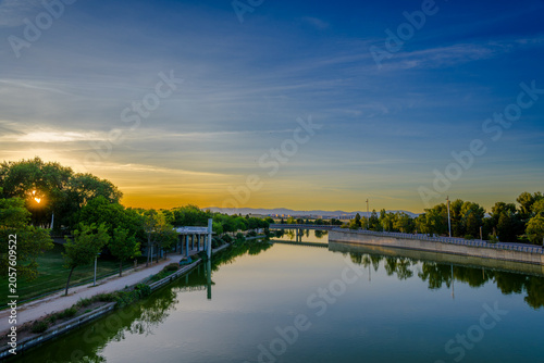 Parque Juan Carlos I de Madrid al atardecer