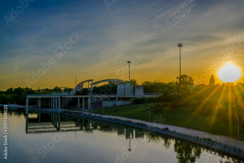 Parque Juan Carlos I de Madrid al atardecer