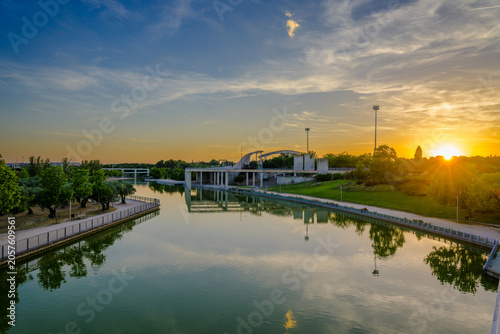 Parque Juan Carlos I de Madrid al atardecer