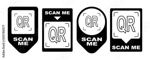 Scan qr me icon with cta now code for arrow frame. Here logo vector label set by bold black sticker and badge style. Modern scanner sign for mobile payment.