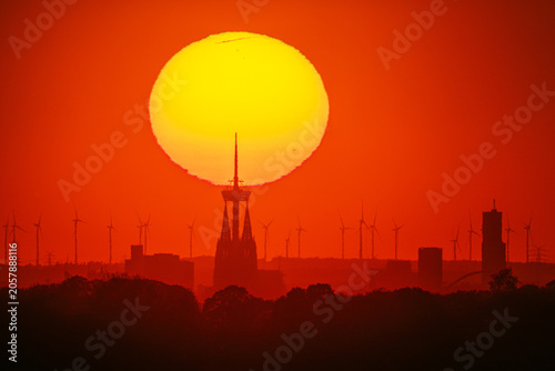 Konstfotografi Cologne against sunset, North Rhine Westphalia, Germany