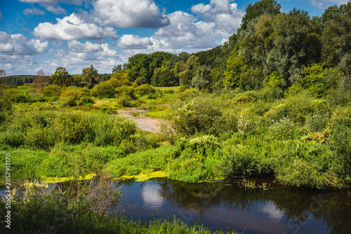 Foto lowland landscape with the Krzna River near its confluence with the Bug Riverlow