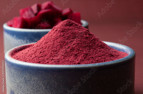 Beetroot powder with chopped beetroot