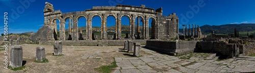 Fotografie Panoramic View of the Roman Ruins of Volubilis Morocco