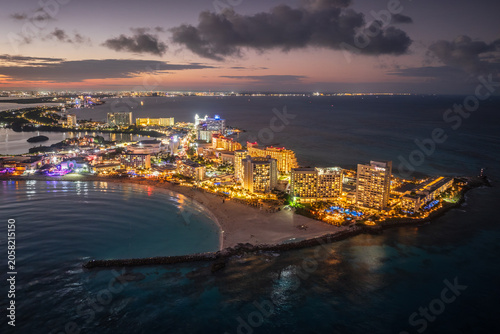 Bild auf Leinwand Aerial view of the natural night view of coastline of Cancun, Mexico
