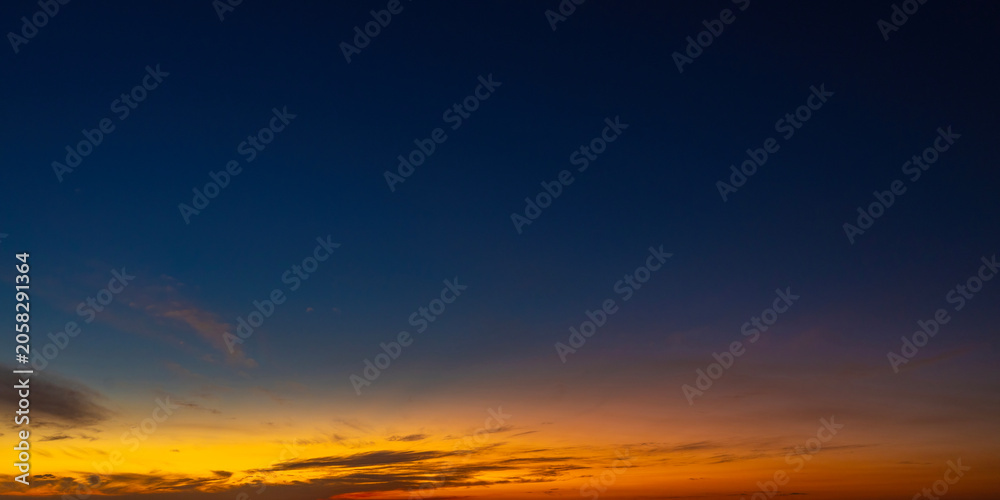 Fototapeta premium Twilight sky background panorama