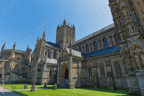 Canvastavla A grand stone cathedral with ornate Gothic architecture and a tall central tower
