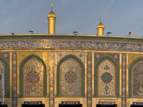 Quadro su tela Karbala, Iraq - December 25, 2025: Shrine of Imam Hussain and Hazrat Abbas Karba