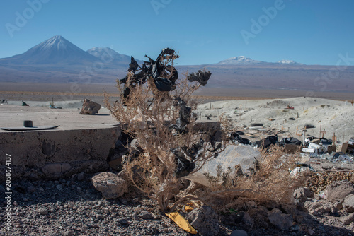 Basurero clandestino en San Pedro de Atacama