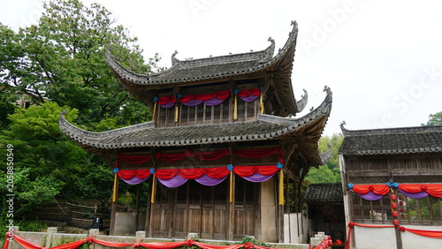 Tableau sur toile Lingshan Village: A Secluded Cultural and Historical Landmark in Huangshan, Chin