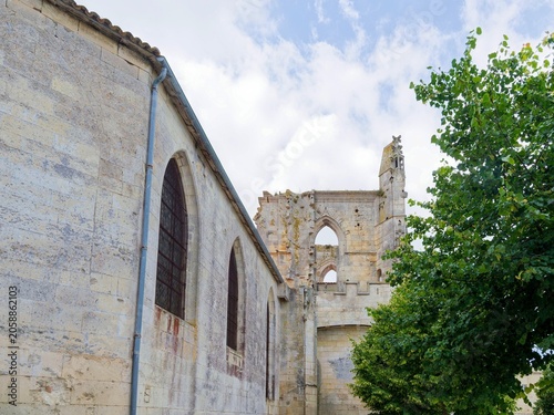 Saint-Martin-de-Ré, City on the north of Ré Island in Charente Maritime. Saint-Martin Church with its apse and the remains of its transept arm
