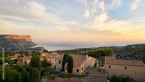 Bild auf Leinwand Cap Canaille cliff and Mediterranean Sea from Route de la Gineste, Provence-Alpes-Côte d'Azur, France, Europe