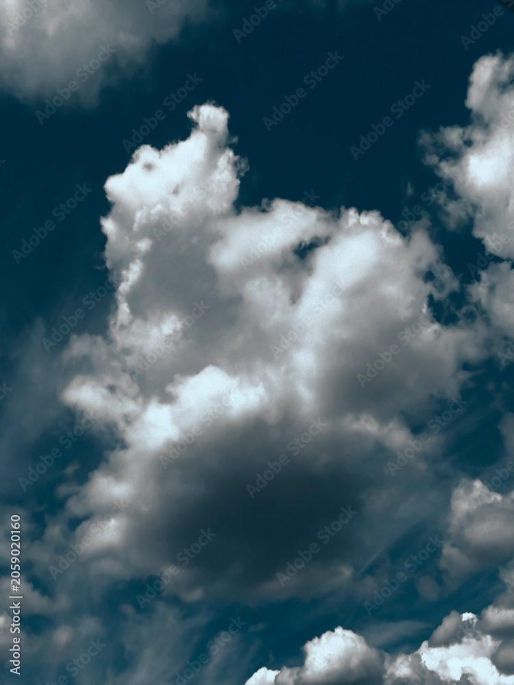 Obraz premium clouds in dark sky