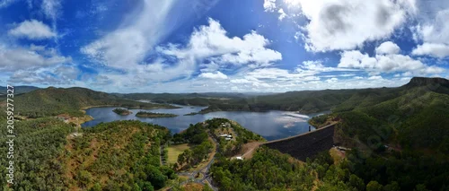 Panel kuchenny z motywem Spectacular aerial panorama of Cania Dam Queensland Australia