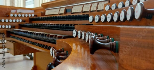 Εκτύπωση καμβά Pipe organ console with manuals keyboards and register knobs close up