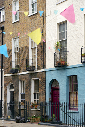 Quadro em tela bunte girlanden in londoner straße