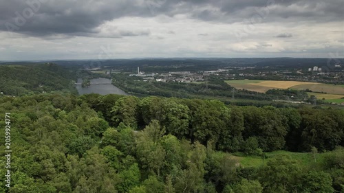 Panorama mit Hengsteysee und Hohensyburg links im Bild - Dortmund, NRW