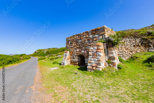 Fotografia Buffelsbay Lime Kiln in Cape Point Nature Reserve, Cape Town