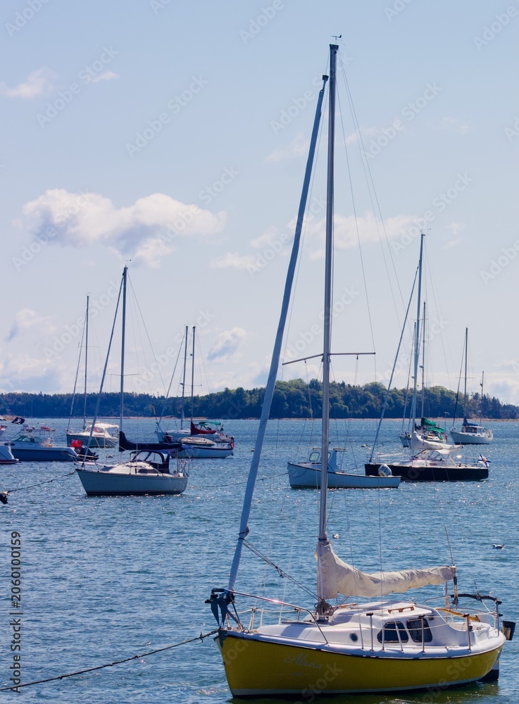 Obraz premium Mahone Bay Nova Scotia harbour and boats
