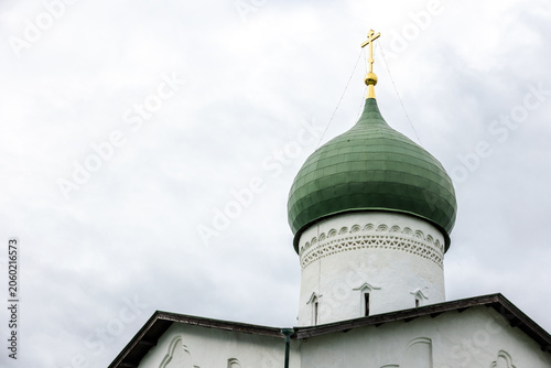 Quadro em tela Green onion dome with golden cross on top