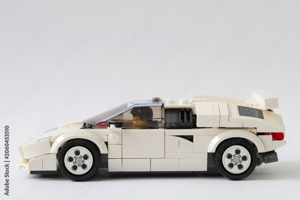 Naklejka premium Lego car Lamborghini Countach side view