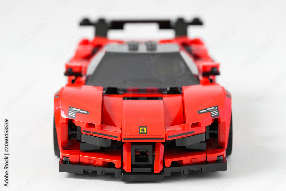 Naklejka premium Lego Ferrari SF90 Stradale front view