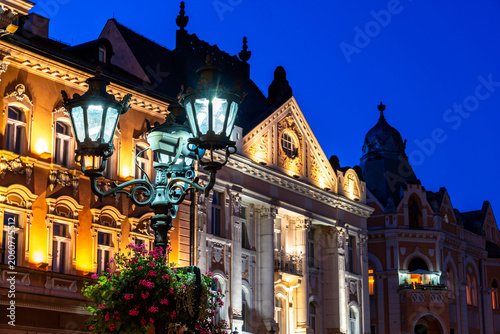 Tableau sur toile Vintage street iron lamp in the center of Novi sad in Serbia at night