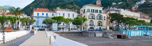 Tableau sur toile View of Minori on the Amalfi Coast in Italy.