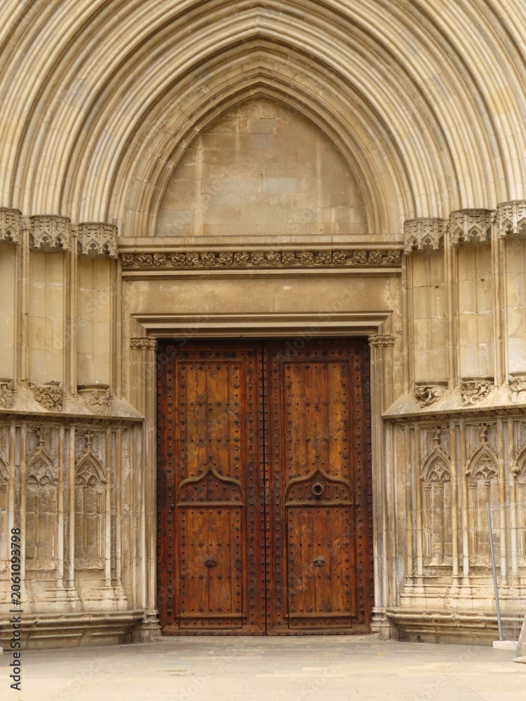 Fototapeta premium old wooden door