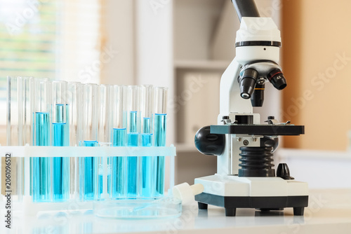 Laboratory microscope and t...