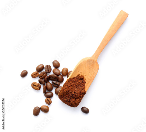Wooden scoop with coffee po...