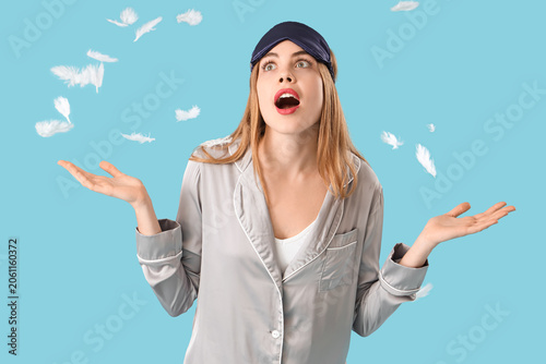 Portrait of shocked young w...